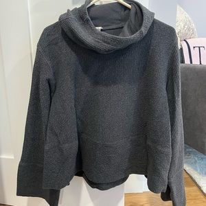 Lulu lemon cropped sweater! Size m/L